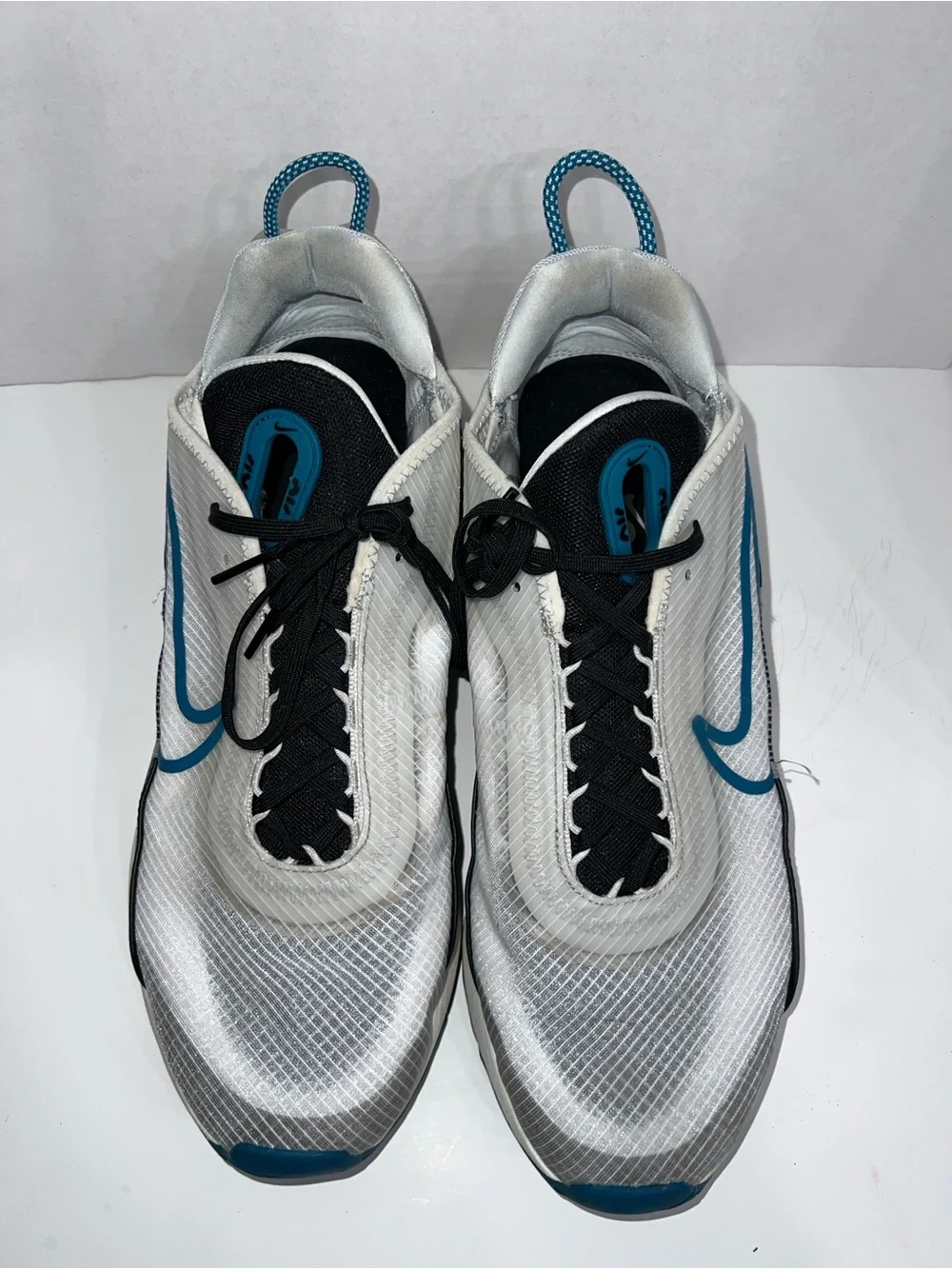Nike Men's White and Blue Low-Top Athletic Sneakers - Nike AirMax 2090